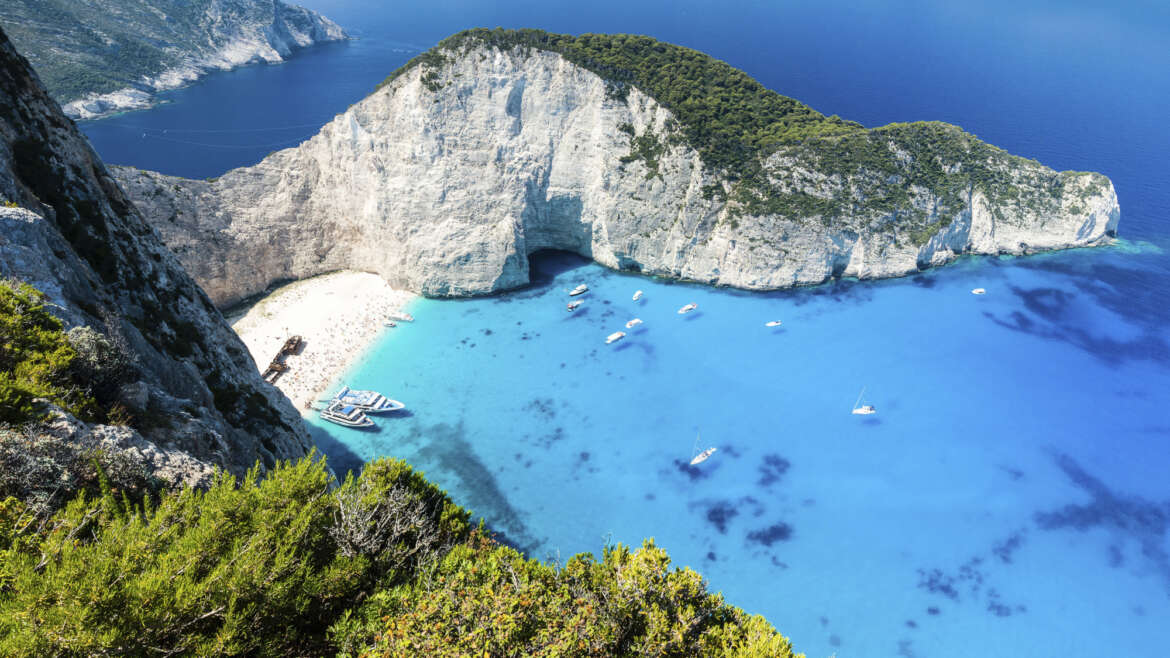 Reasons to Visit Corsica on a Yacht Charter with a Riviera Boat