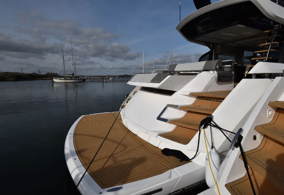 Sunseeker 65