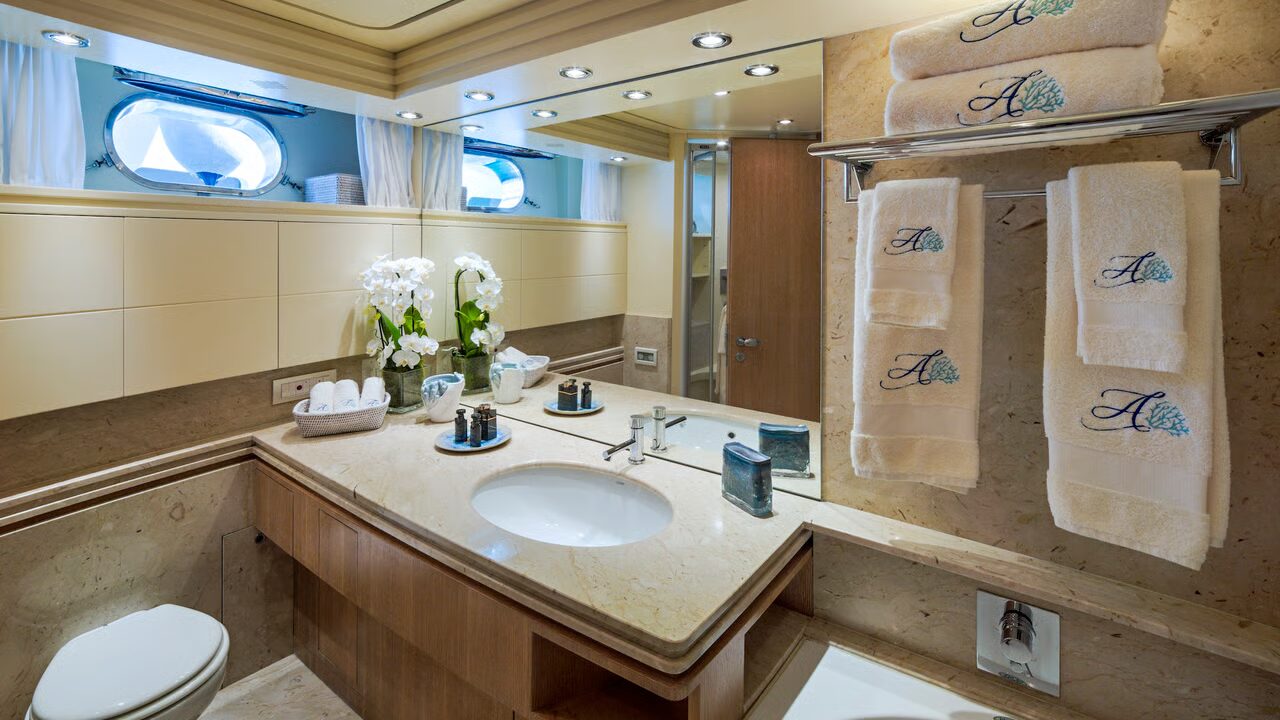 Charter the luxury MAIORA 32 yacht AMAYA. 5 cabins, 11 guests, recently refitted. Explore Porto Cervo, the Costa Smeralda, and Sardinia in ultimate style.