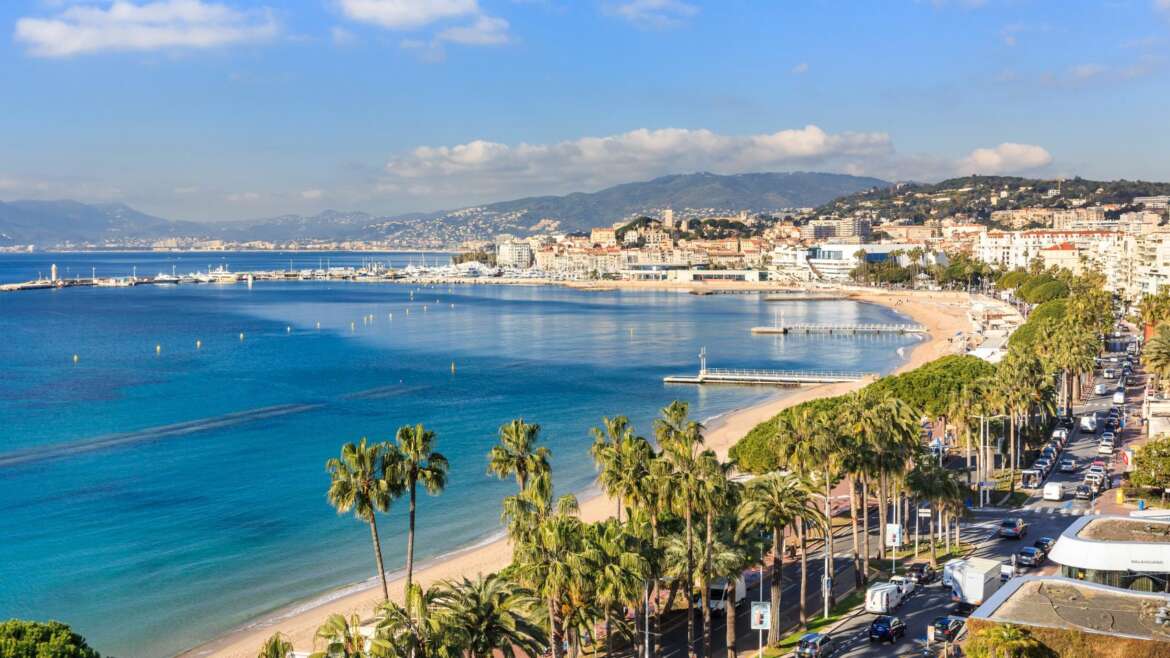 Luxury Superyacht Charters in Cannes – Sail the French Riviera with Riviera Boat