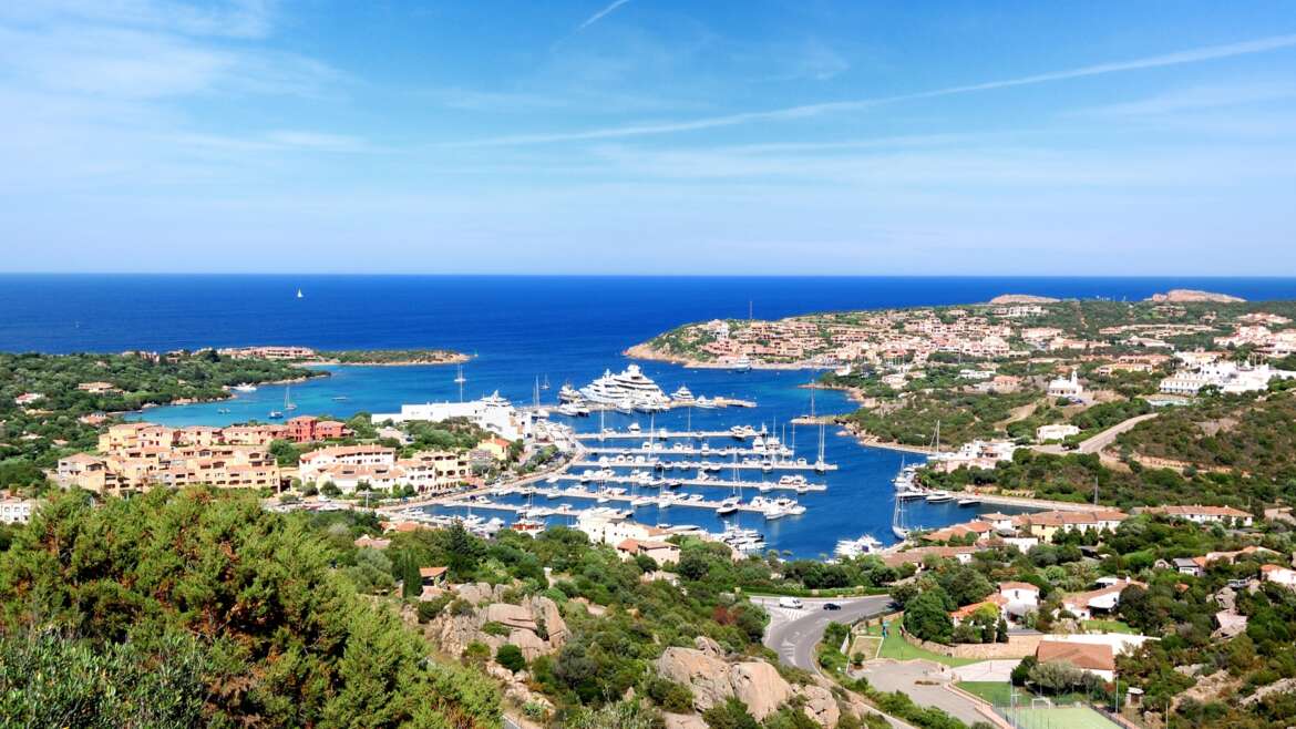 Porto Cervo Yacht Charter: Azimut 62S Cruise Along Costa Smeralda