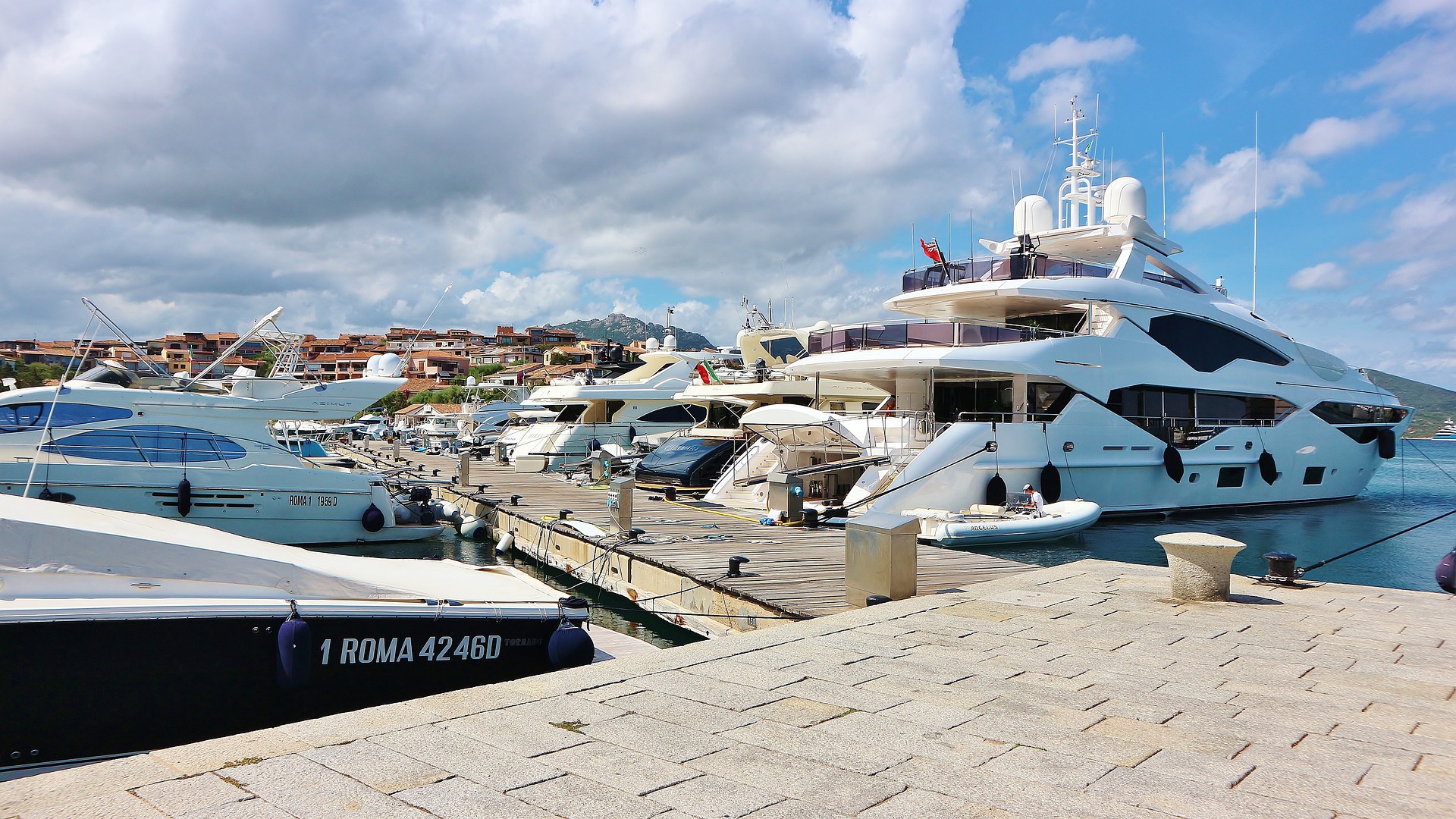 yacht-rental-porto-rotondo-riviera-boat
