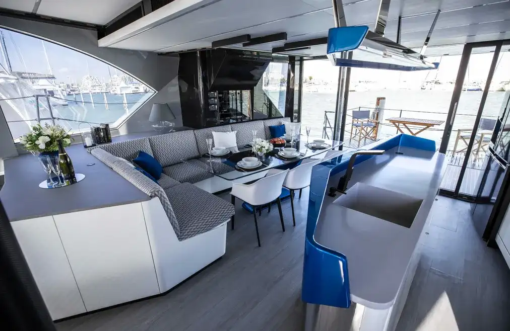 The Wave 50 – The Ultimate Balance of Luxury and Space