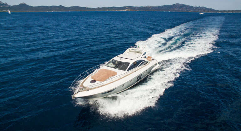 Azimut 62S