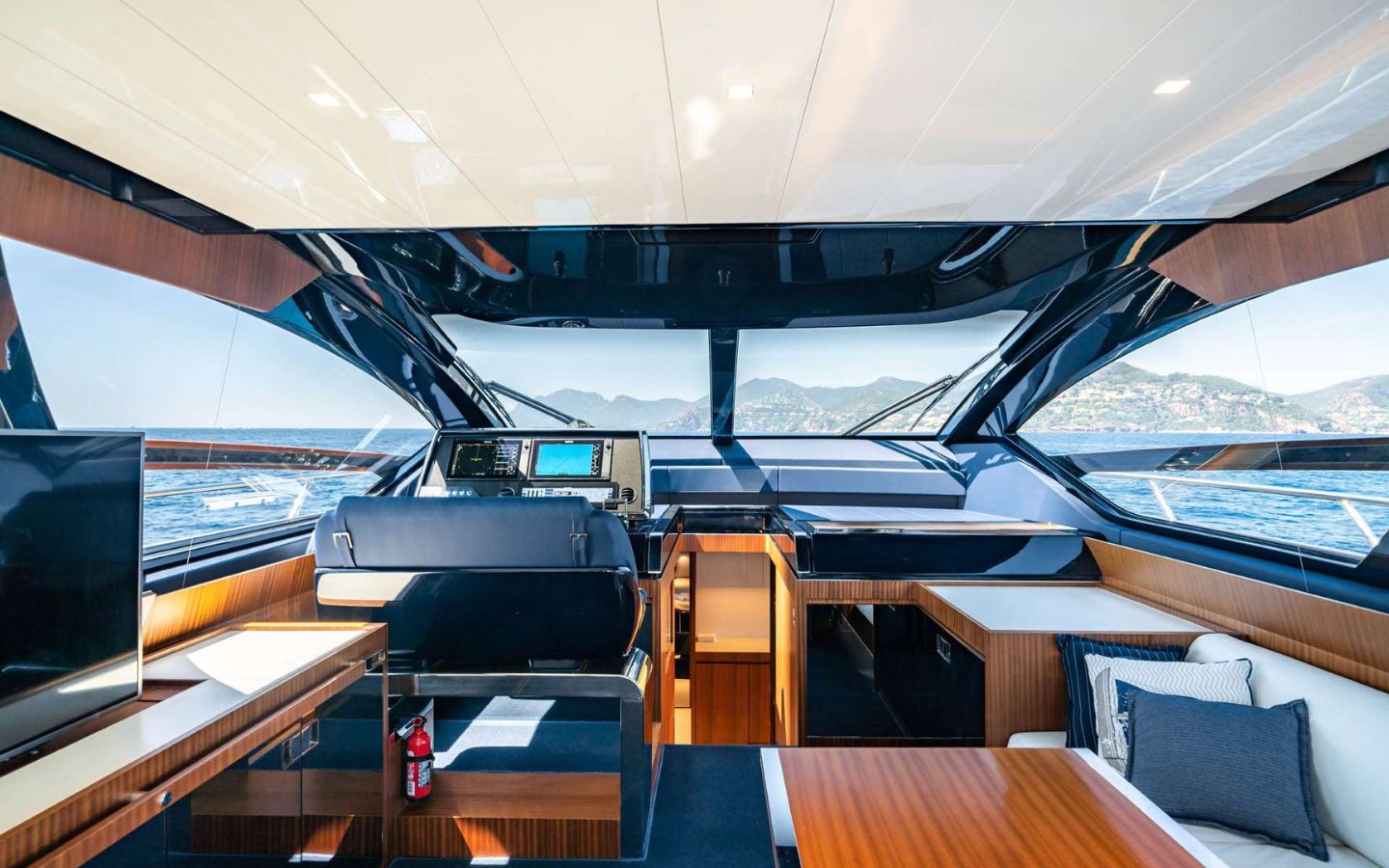 rent a yacht sardinia