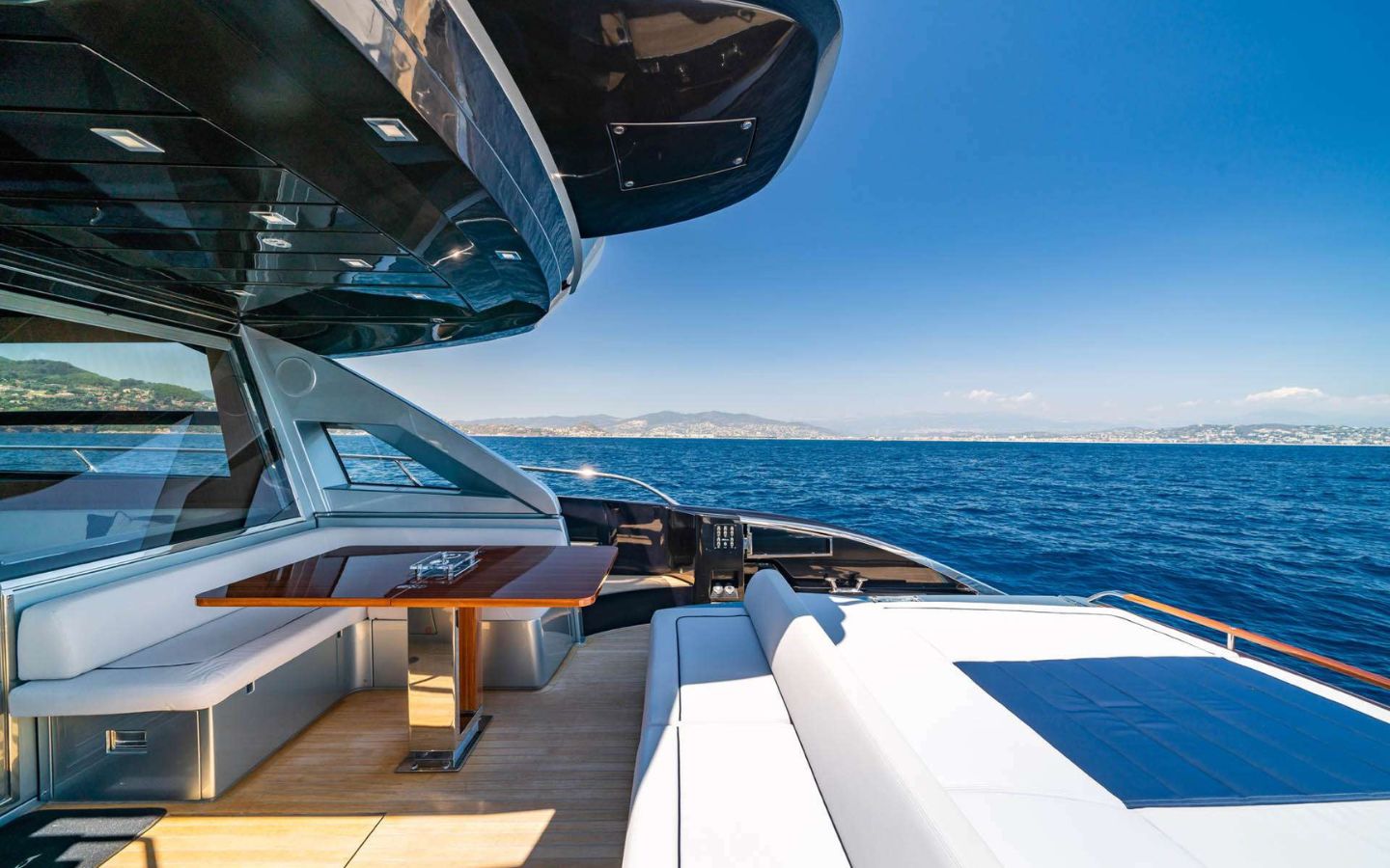 rent a yacht sardinia