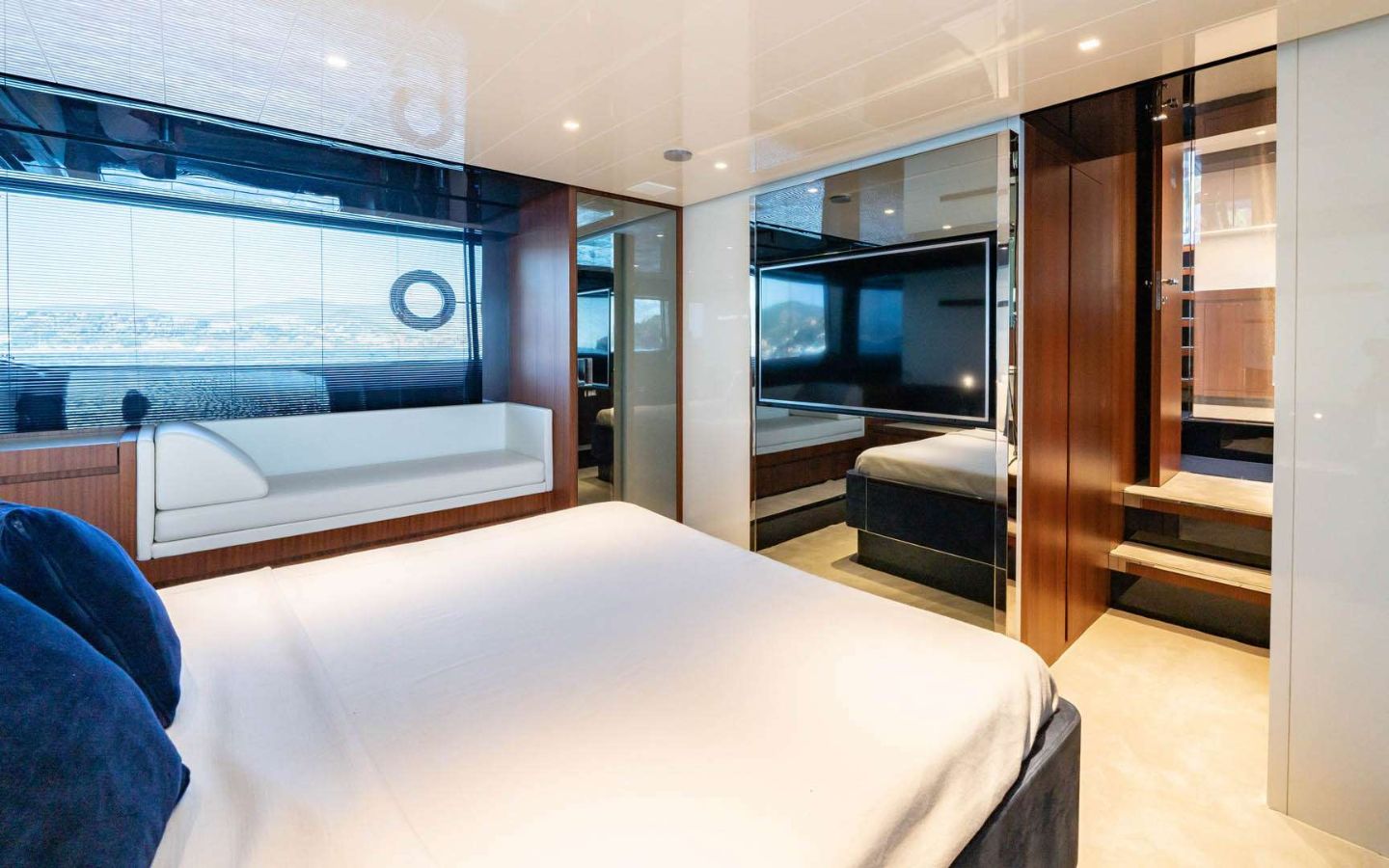 rent a yacht sardinia