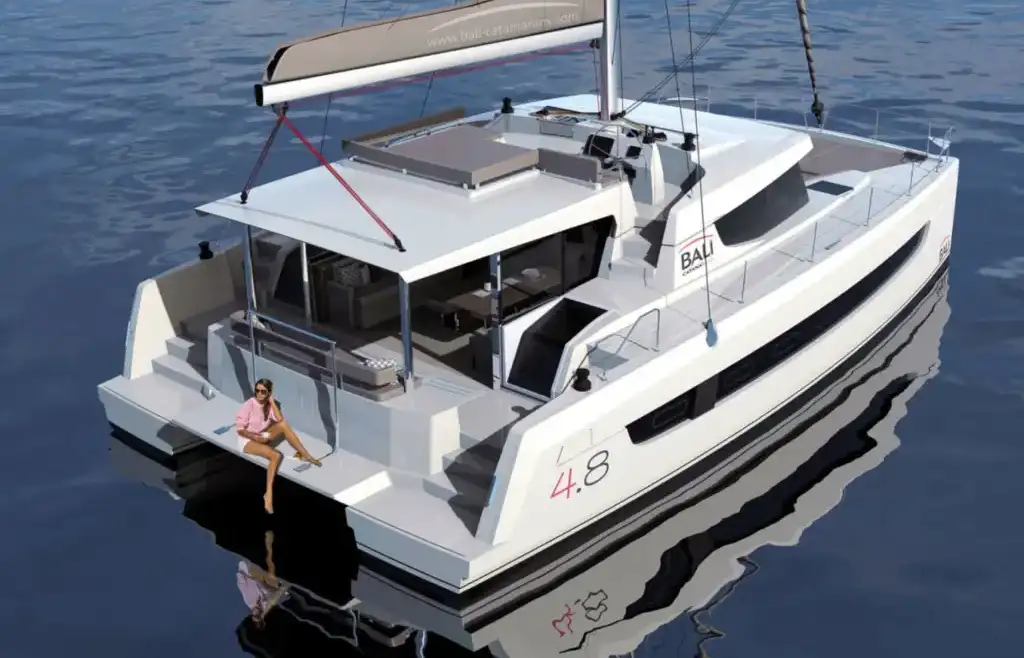 Catamaran or Monohull: Which Suits Your Caribbean Trip?