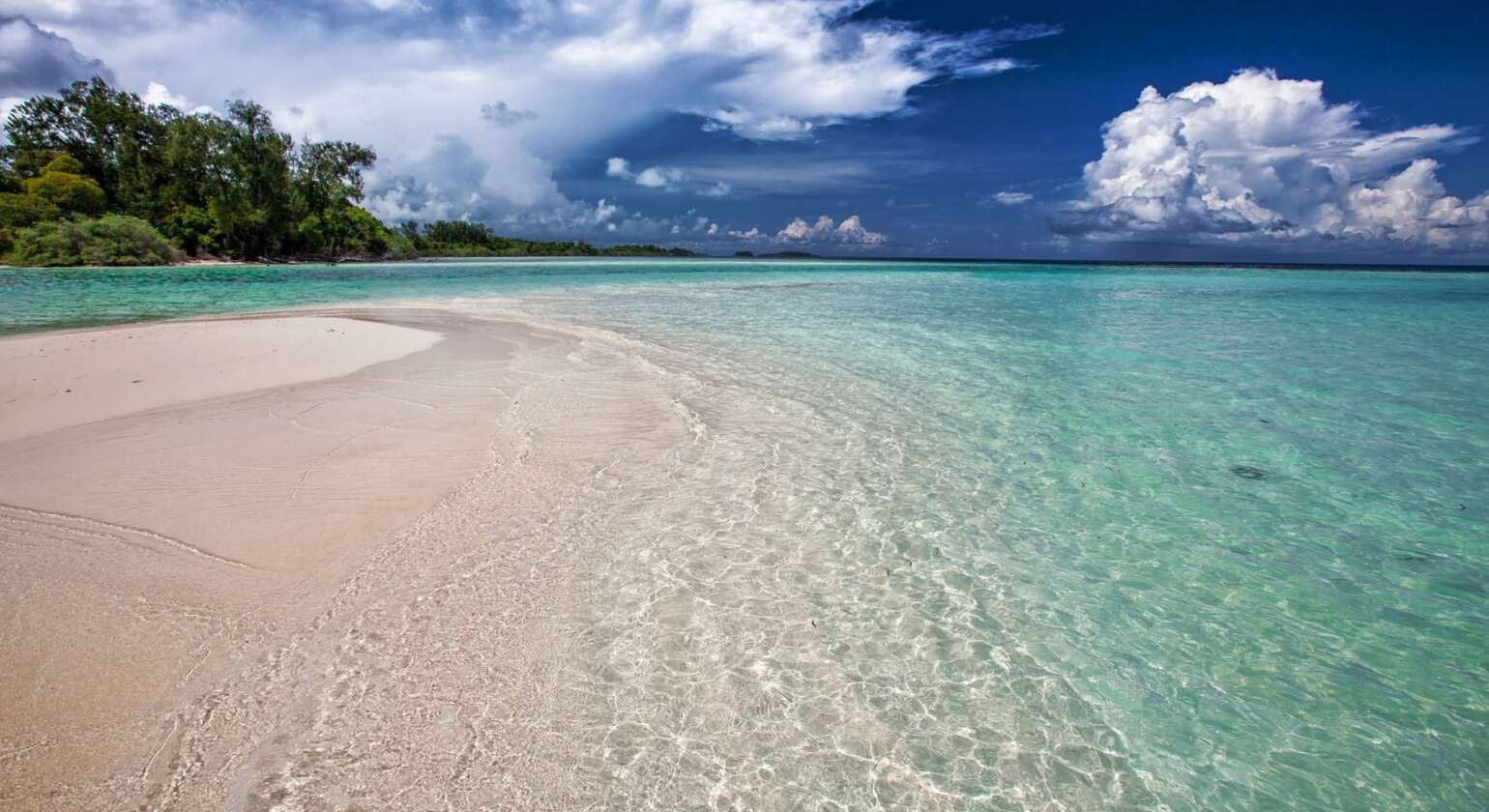 When Is the Best Time for a Caribbean Yacht Charter?