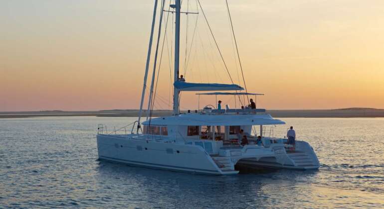Lagoon 620 Catamaran Charter in the BVI | Riviera Boat