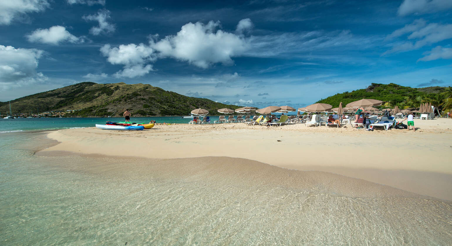 Dutch Side or French Side? A Guide to Sint Maarten