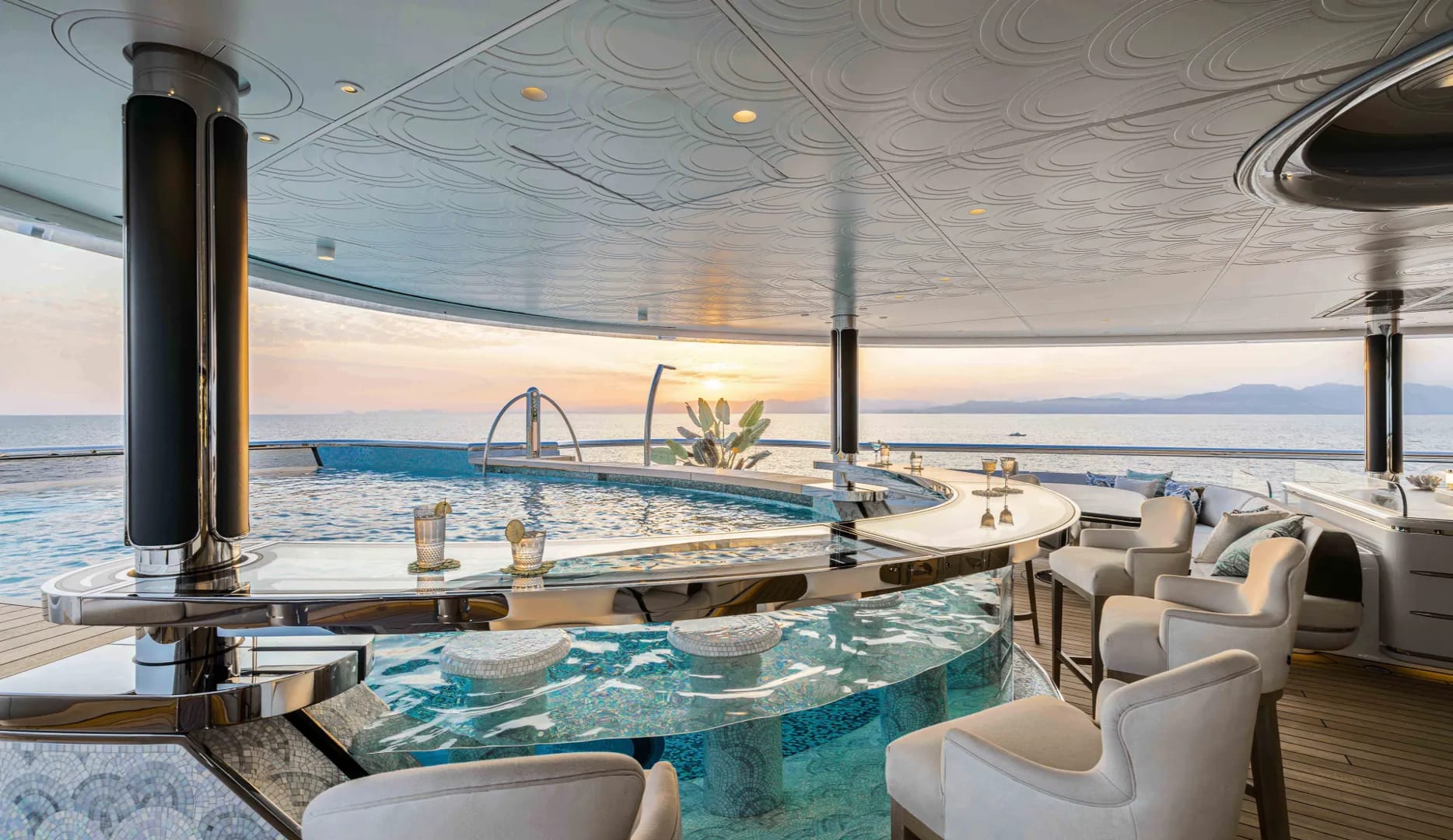 22 Meters of Pure Elegance: KISMET available through Riviera Boa