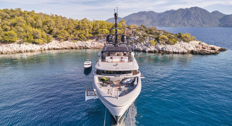 Para Bellum– 47m Sanlorenzo Explorer Yacht for Sale or Charter