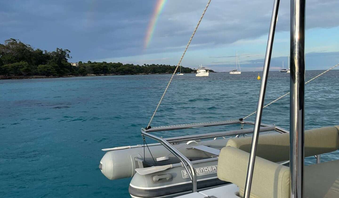 Sunset Yacht Cruise in Cannes: Route, Timing, and Tips