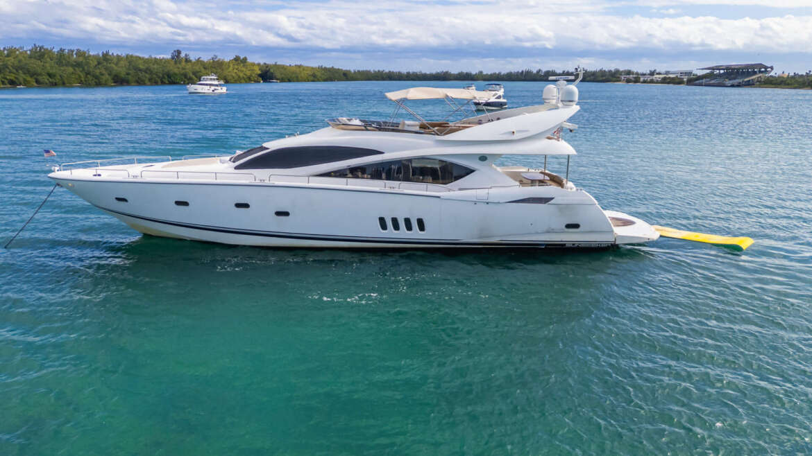 Yacht Rental for Groups | Parties & Corporate Events