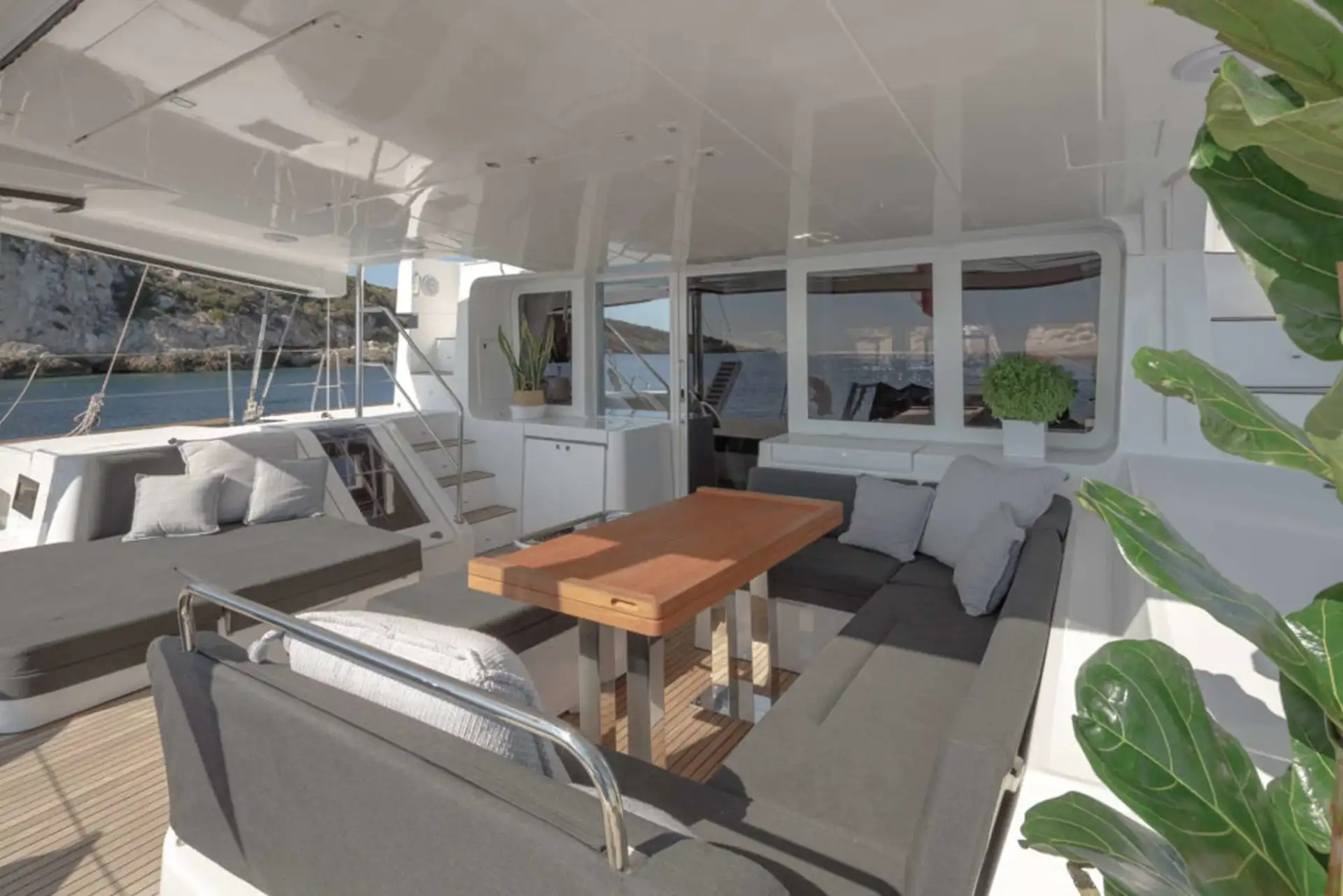 Lagoon 52 catamaran sailing in Sint Maarten