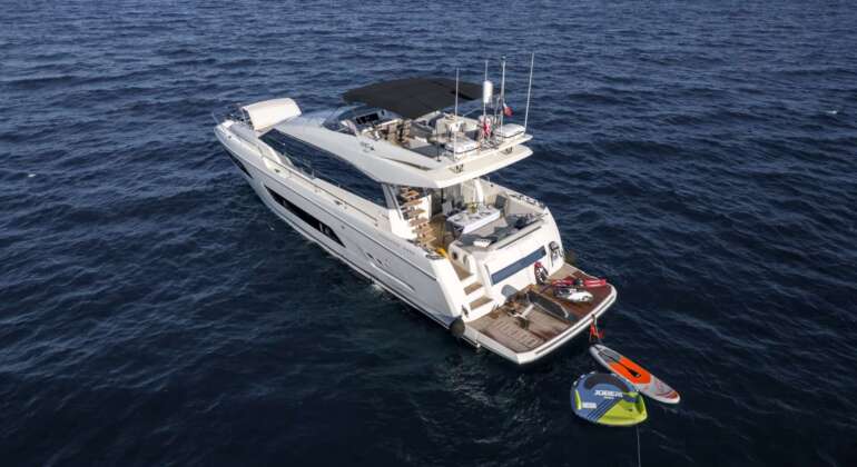 PRESTIGE 680 Yacht Charter from Cannes