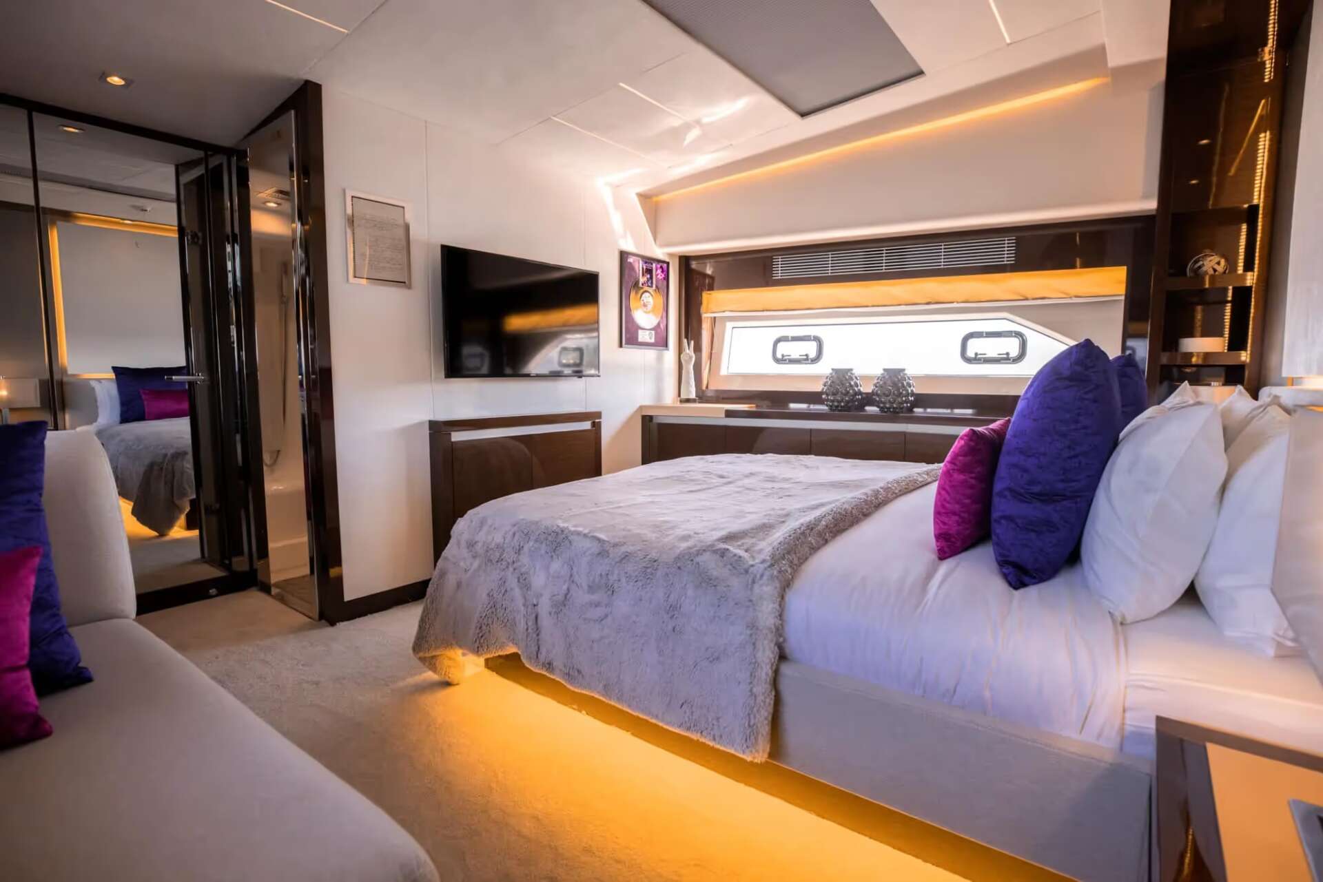 Private yacht charter Cannes French Riviera