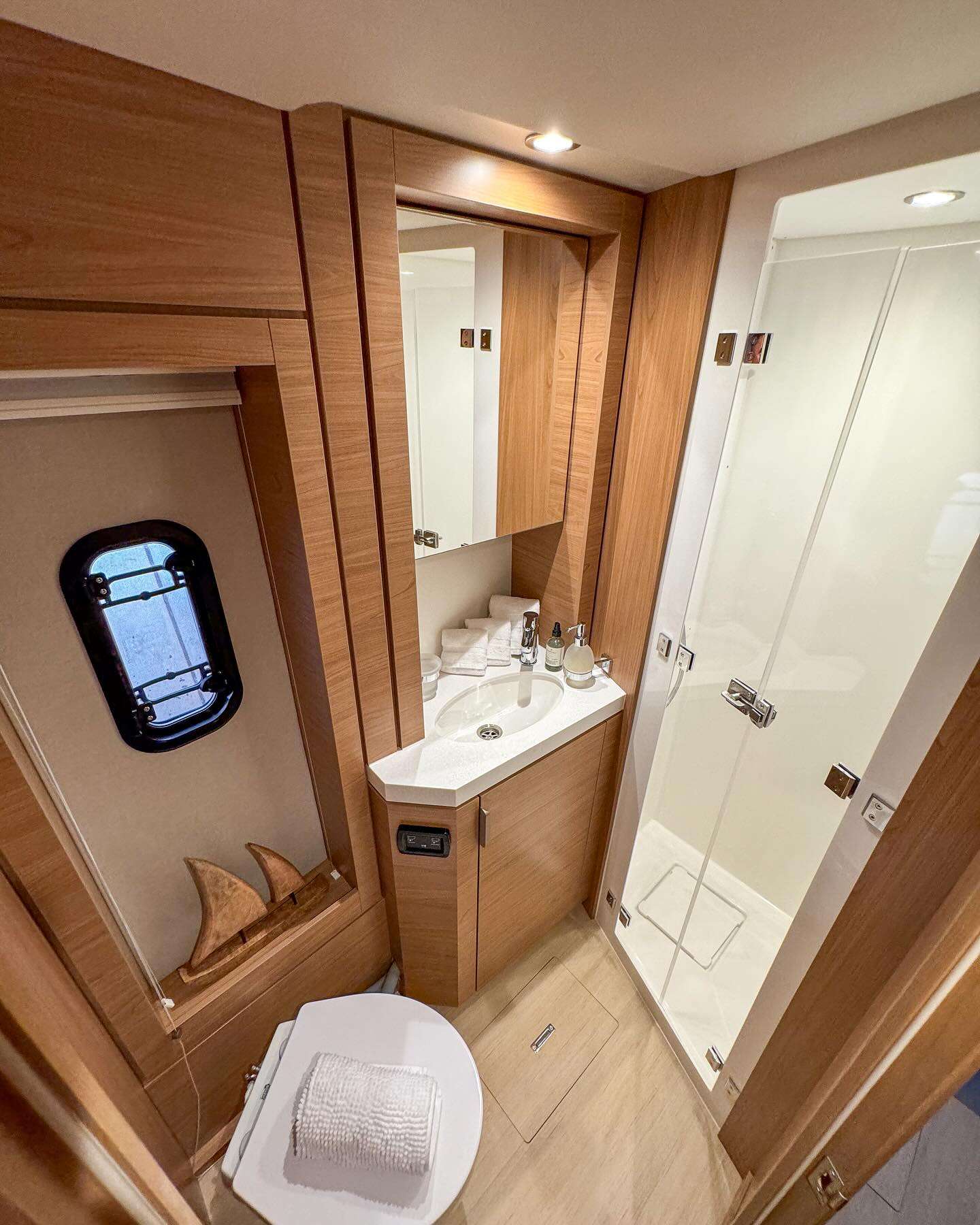 Bali 4.6 luxury catamaran charter in the Bahamas