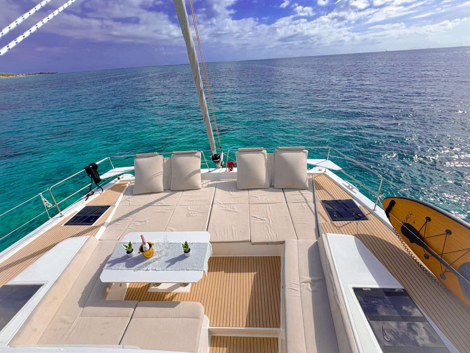 Bali 4.6 luxury catamaran charter in the Bahamas
