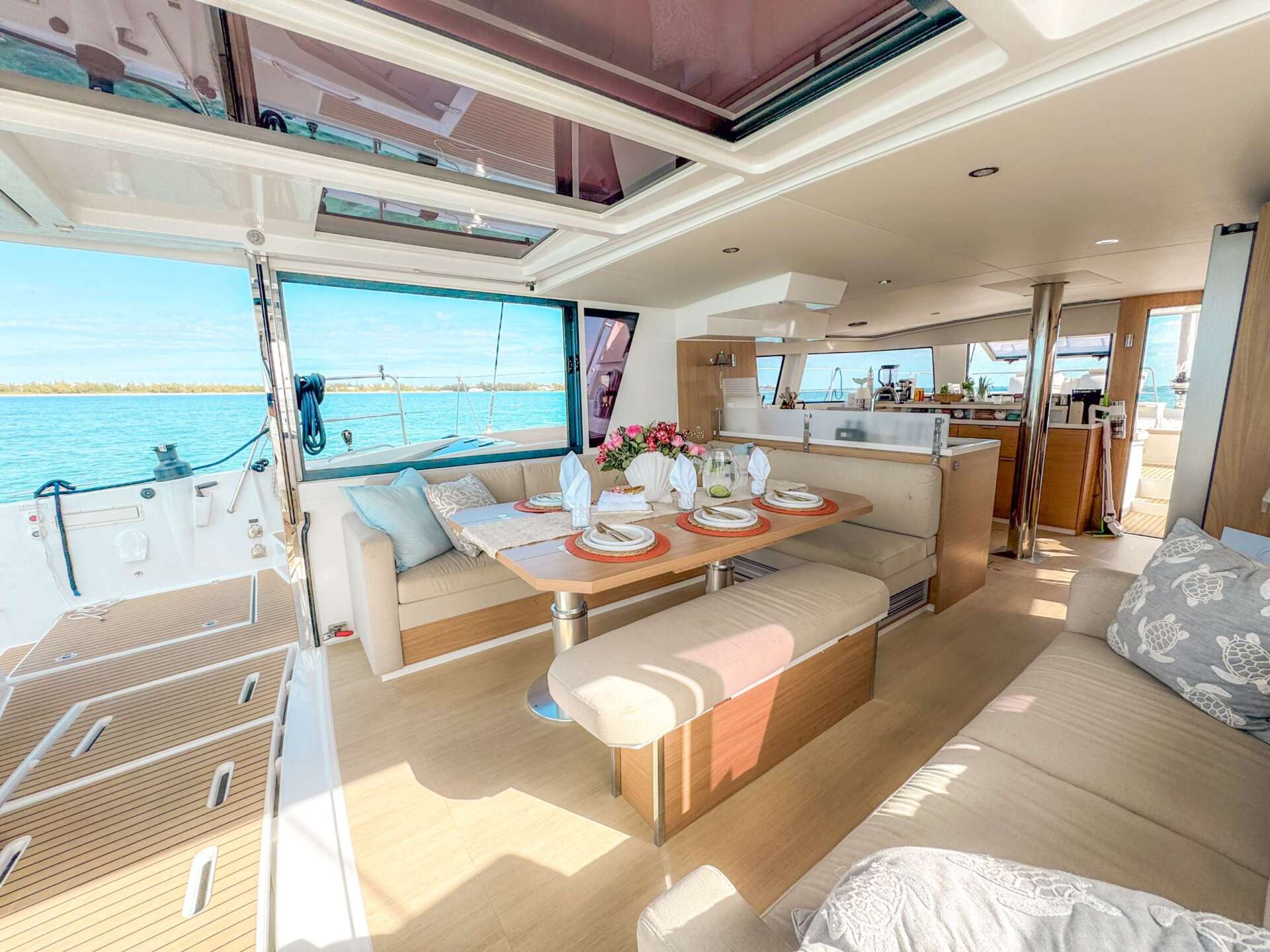 Bali 4.6 luxury catamaran charter in the Bahamas