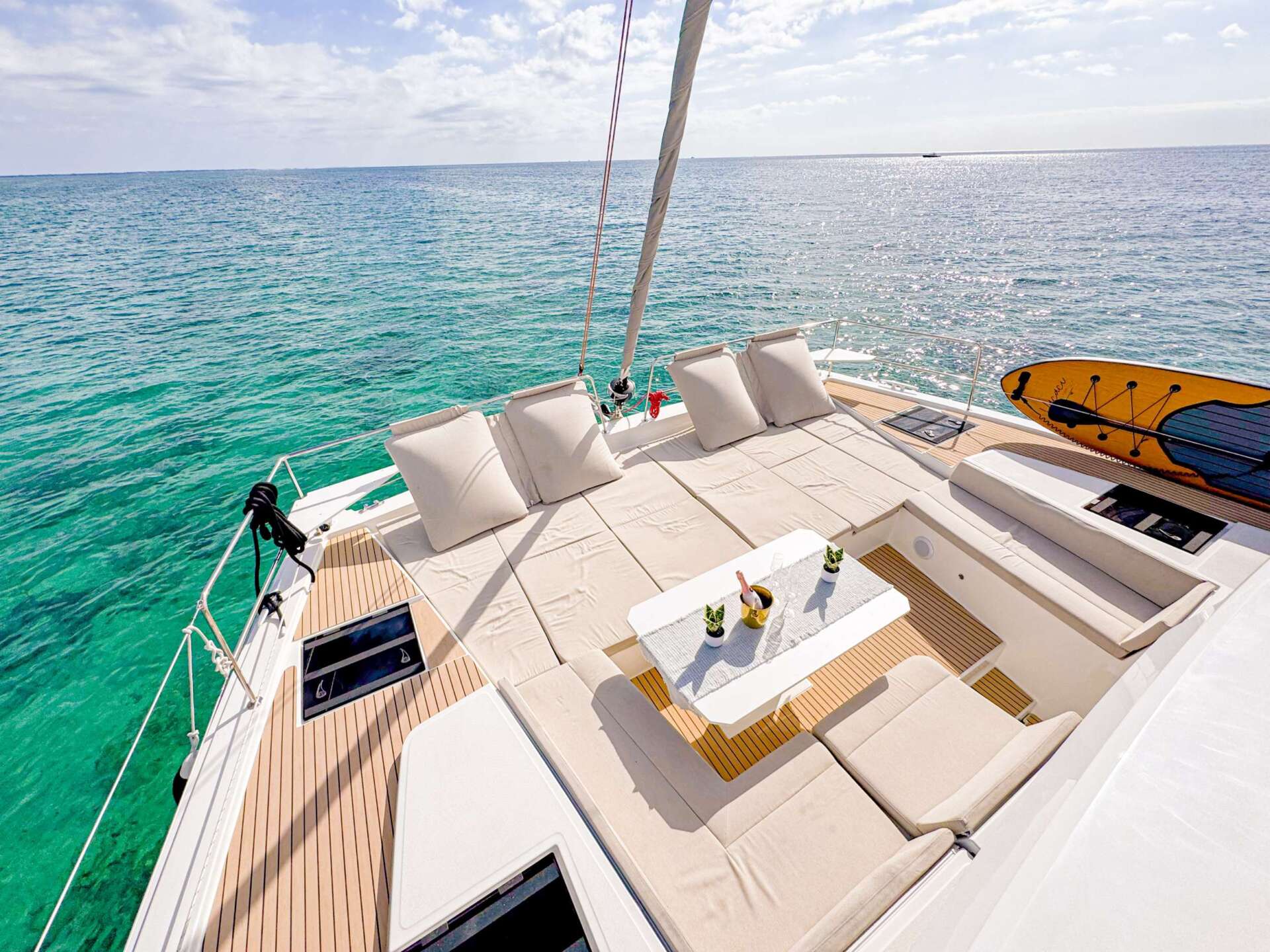 Bali 4.6 luxury catamaran charter in the Bahamas