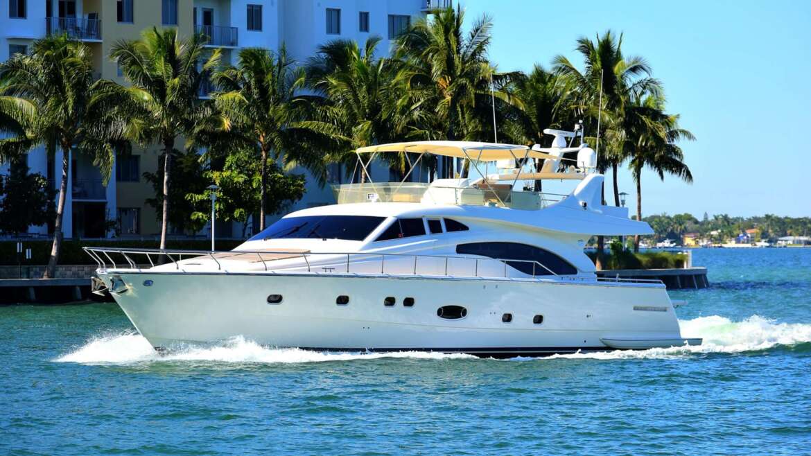 Day vs Overnight Yacht Charter in Miami | Which to Choose