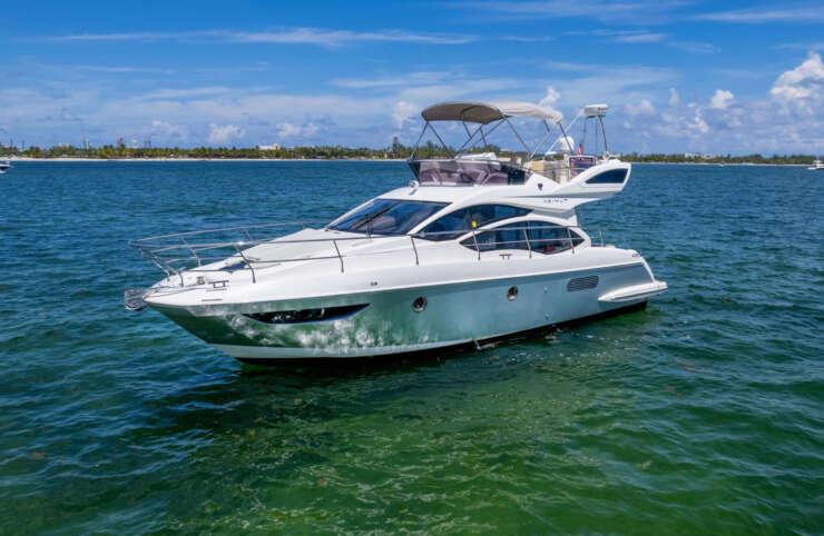 42-foot Azimut motor yacht available for private charter in Hollywood, Florida