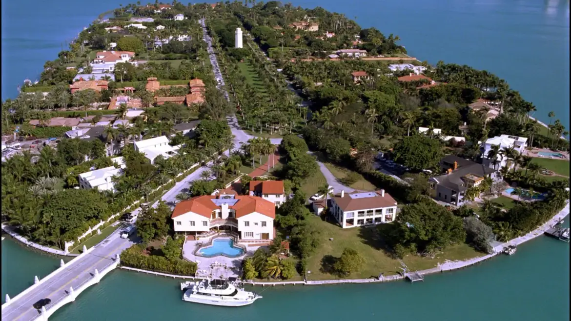 Star Island Miami Yacht Cruise | Luxury Yacht Charter